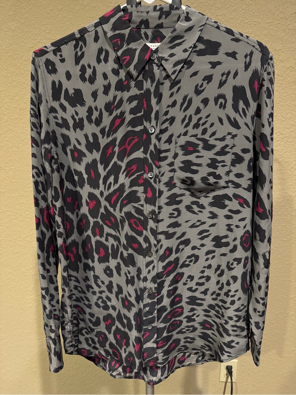 Equipment Femme Gray Leopard-Style Blouse with Pink Highlights